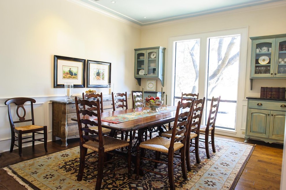 Design ideas for a traditional dining room in Austin.