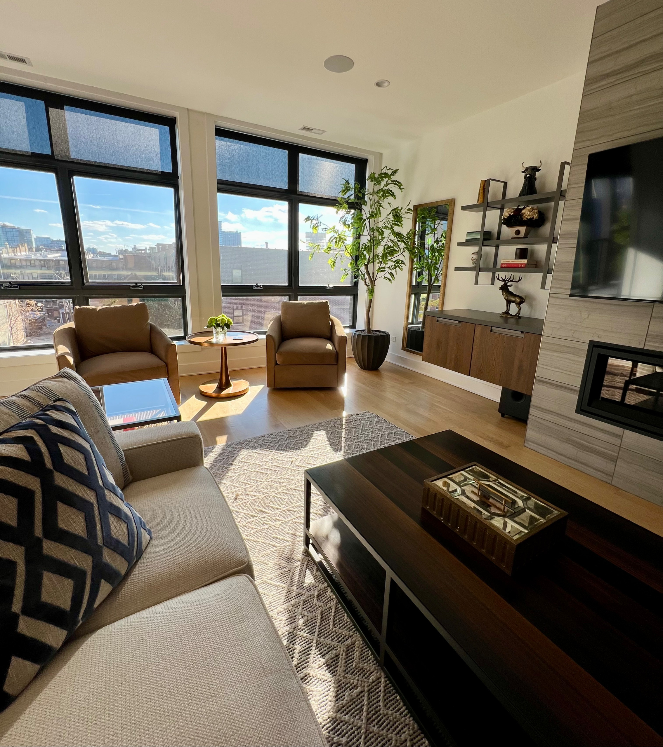 City Chic: Stylish Condo Interior Design