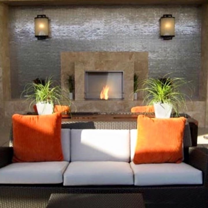 Home design - transitional home design idea in Chicago