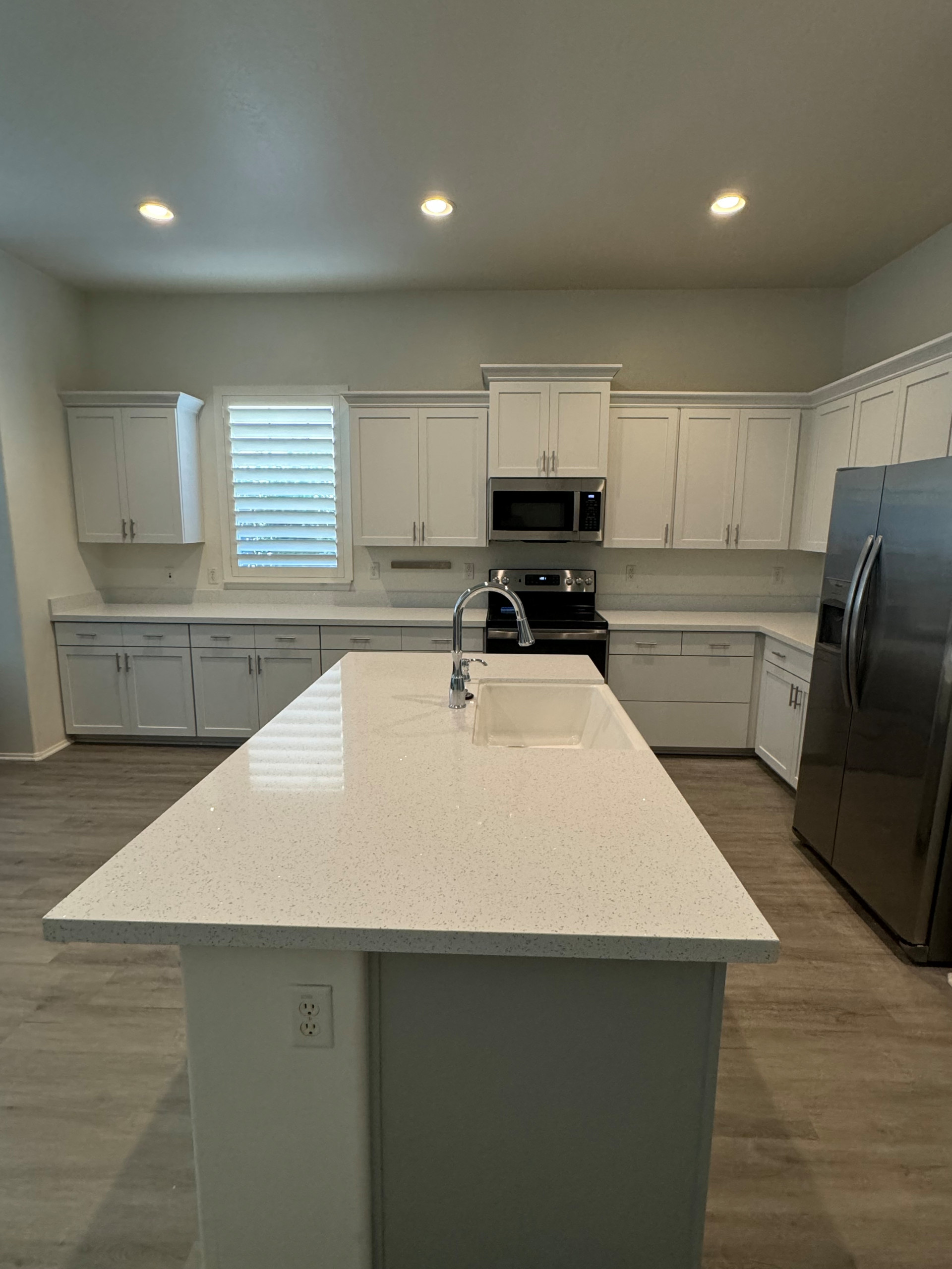 Kitchen and Bathroom White Shaker Reface