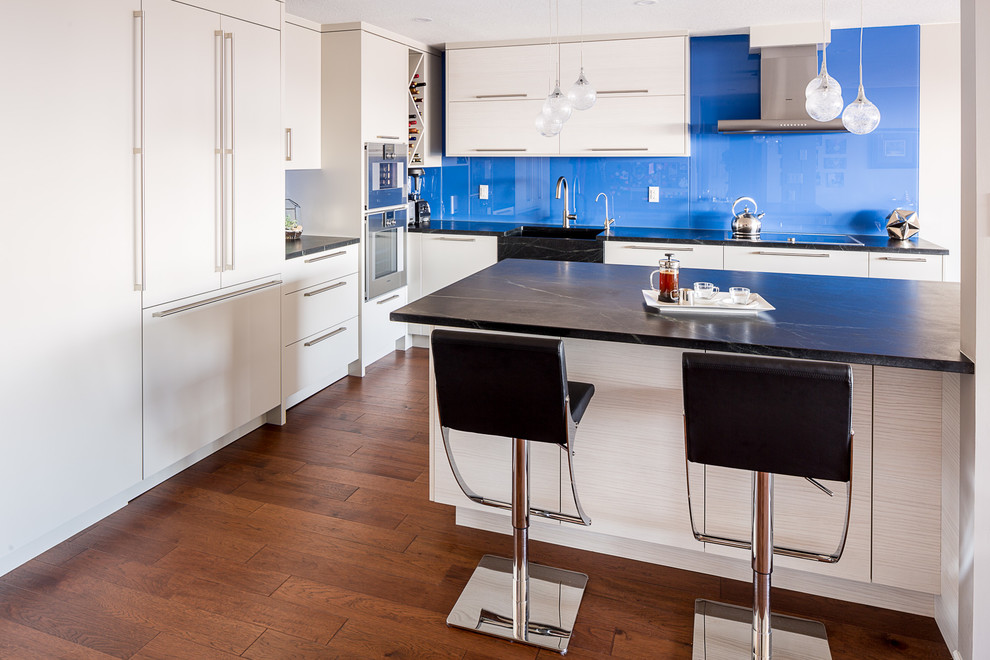 Kitchen - kitchen idea in Toronto