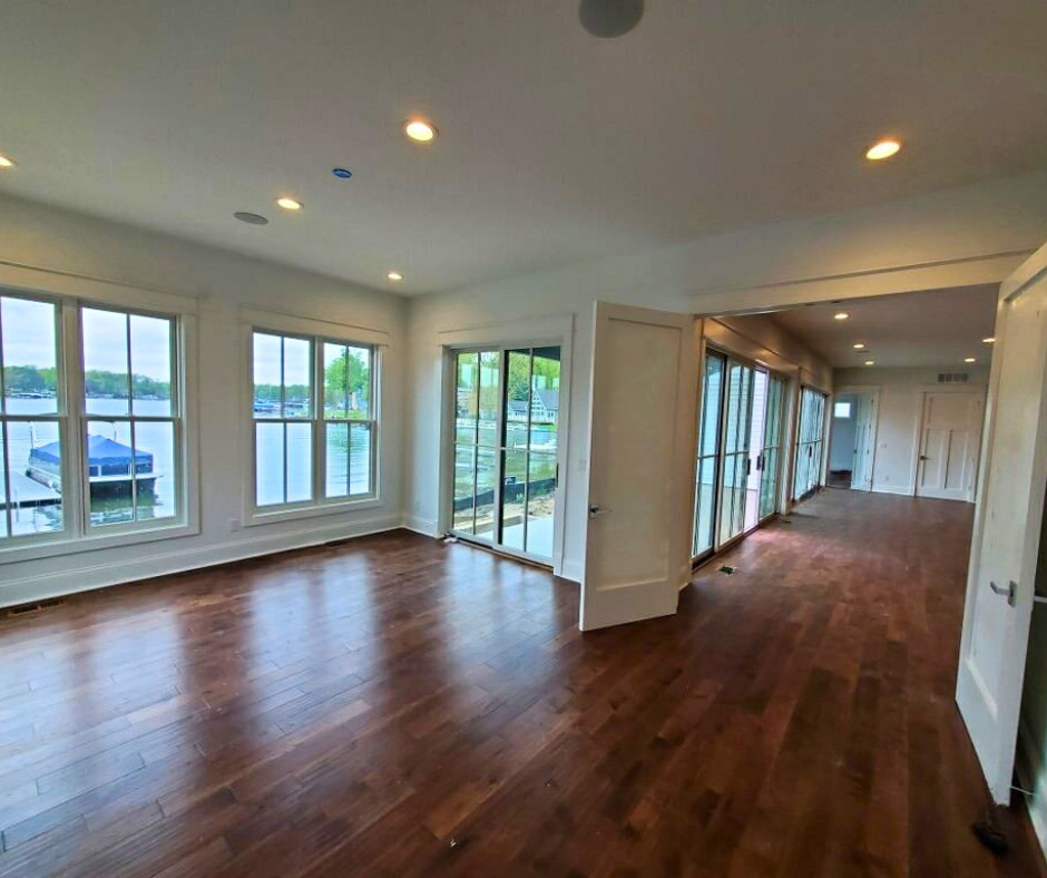 lake home builder