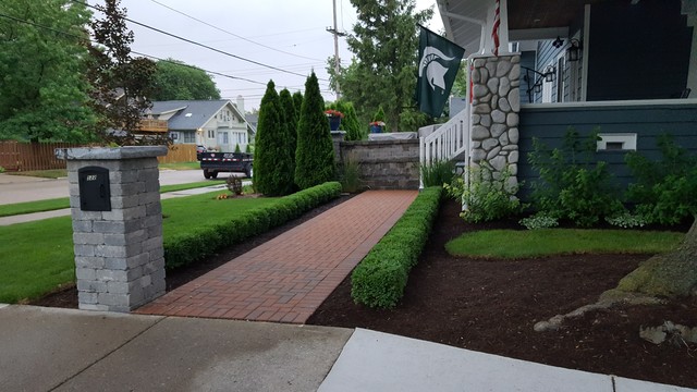 Royal Oak Residence modern-garden
