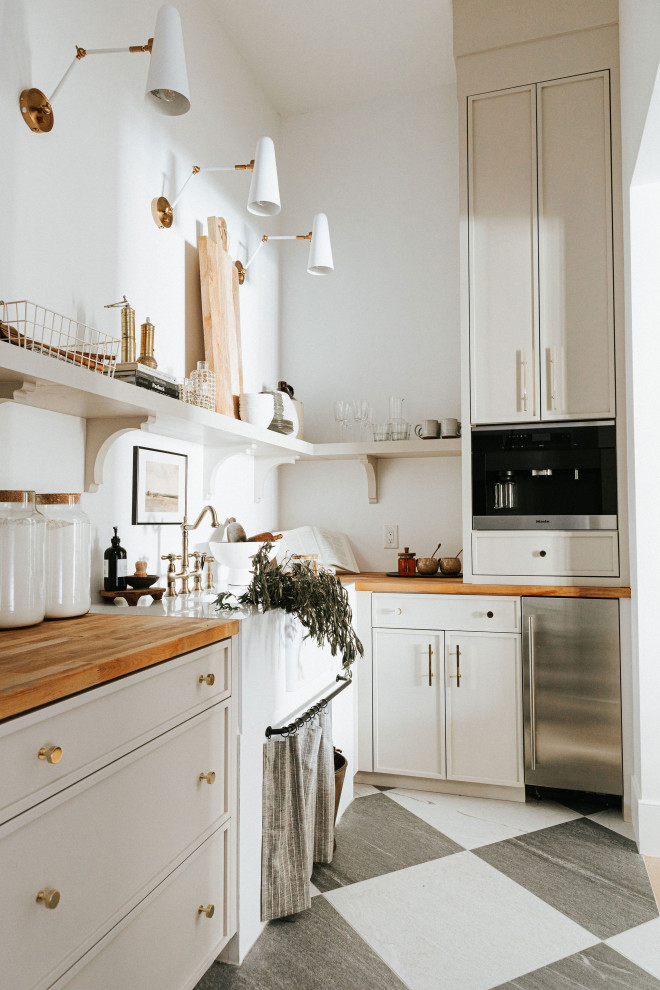 Transitional kitchen photo in Phoenix