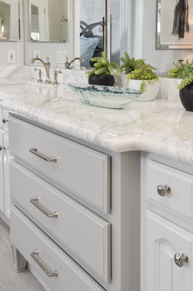 Inspiration for a transitional bathroom remodel in San Francisco