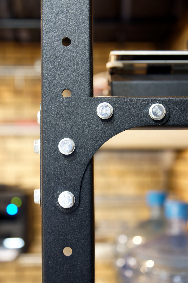 Стеллажи в подвале