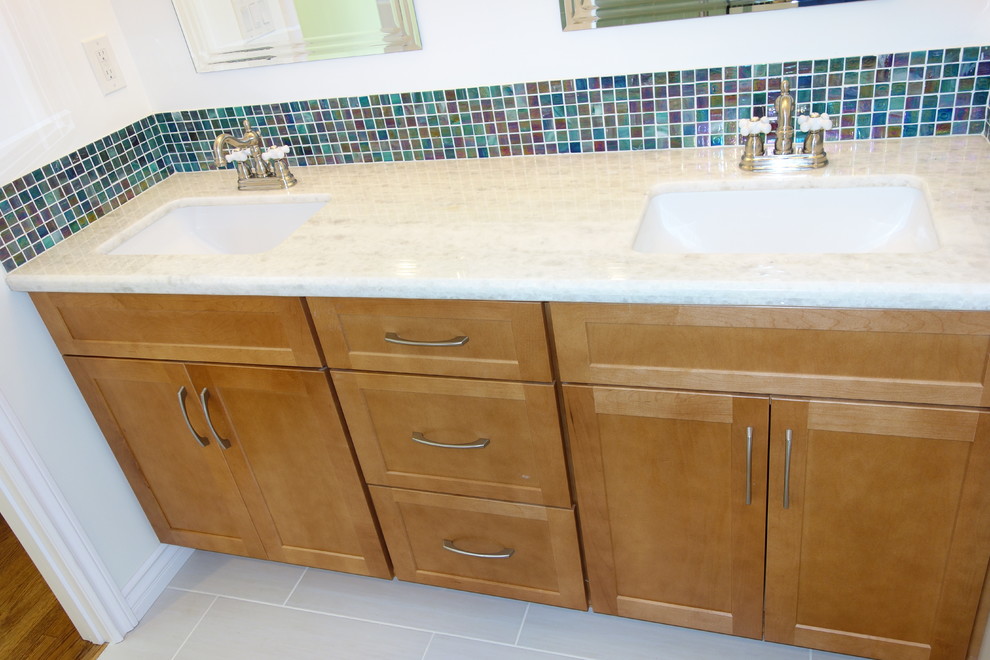 Transitional home design photo in Orange County