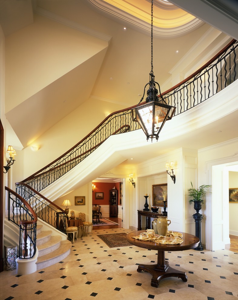 Design ideas for a traditional staircase in San Francisco.