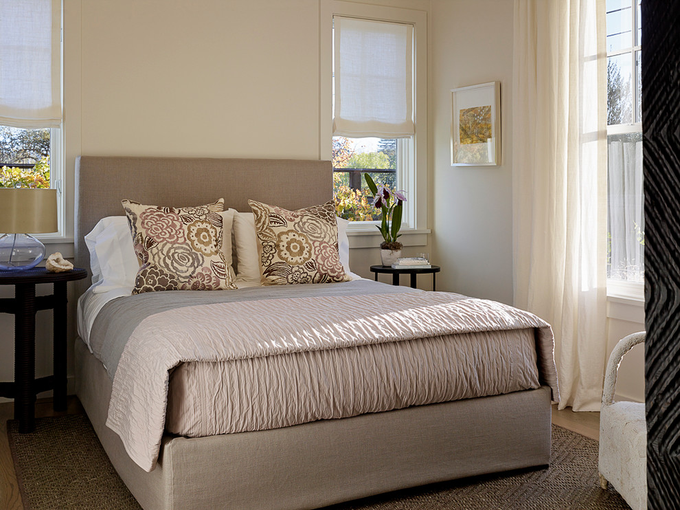 Inspiration for a transitional guest bedroom in San Francisco.