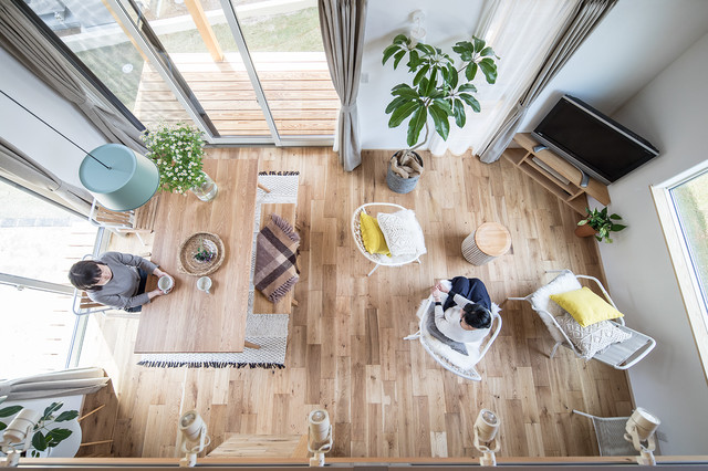 石内北の家(セントラルシティこころ18期モデルハウス) scandinavian-living-room