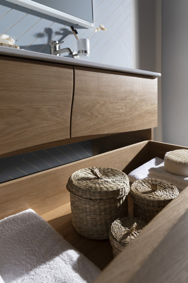 Ванная в бело-голубых тонах