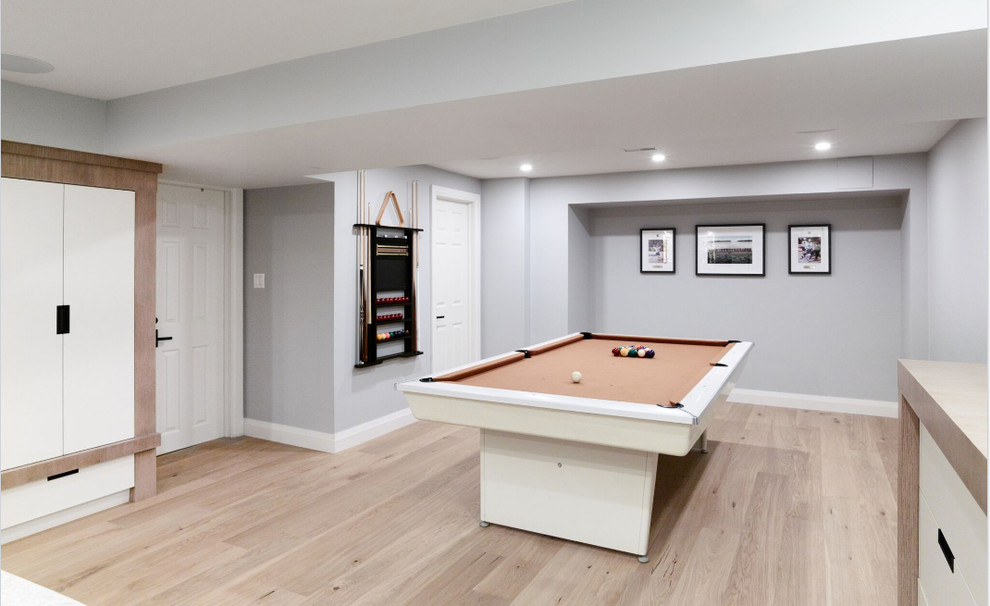 Inspiration for a transitional basement remodel in Toronto
