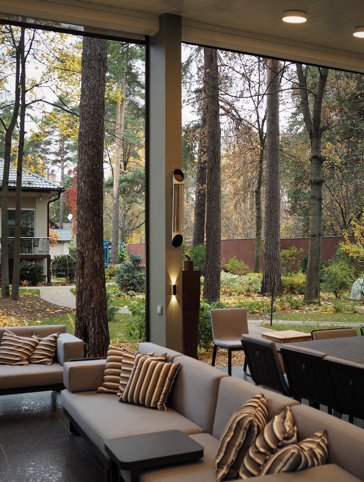 Павильон с летней кухней и домашним кинотеатром