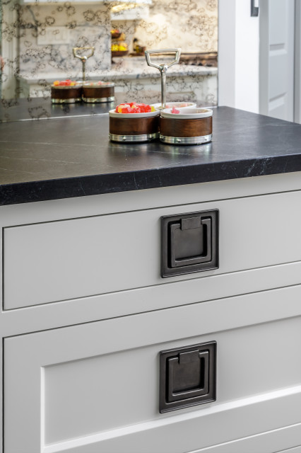 Rumson, NJ Kitchen transitional