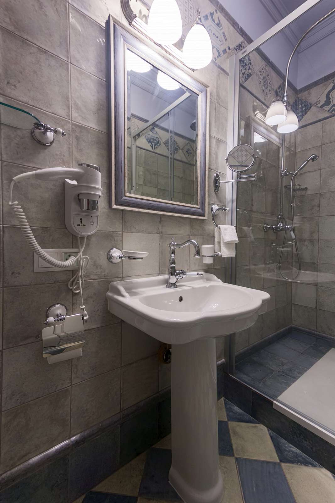 Замковое имение "Лангендорф"