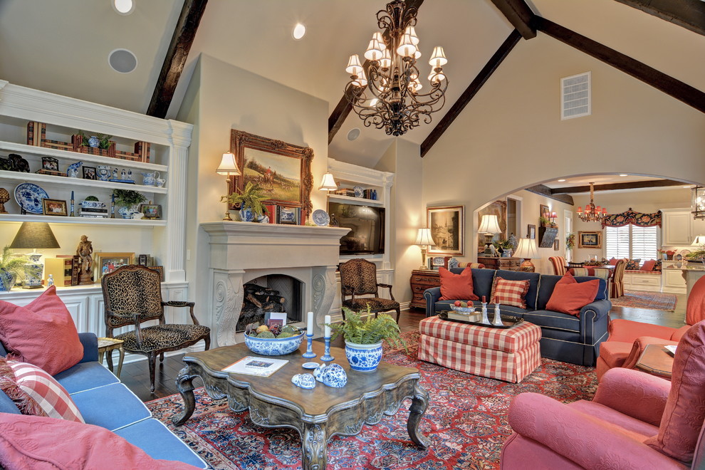 Inspiration for a traditional living room in Oklahoma City.
