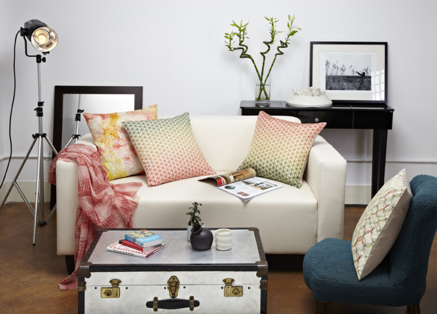 This is an example of a contemporary living room in London.