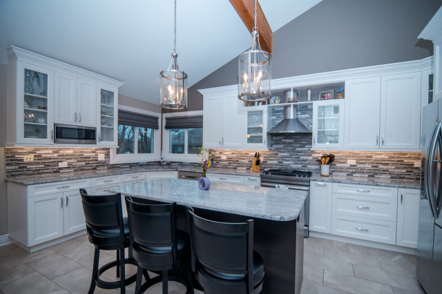 Transitional transitional-kitchen