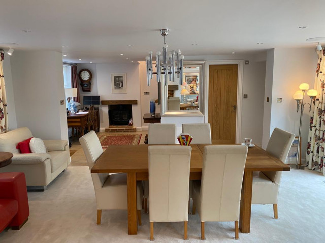 LUXURY COTTAGE CONVERSION dining-room