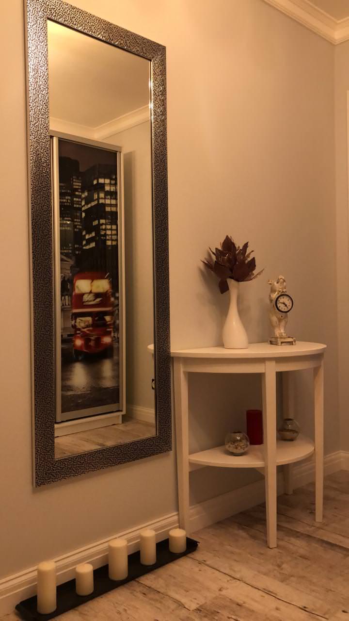 Современный черный