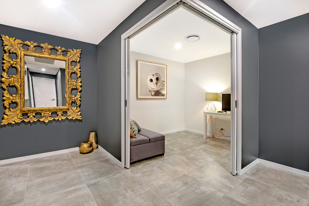 Photo of a contemporary home office in Gold Coast - Tweed.