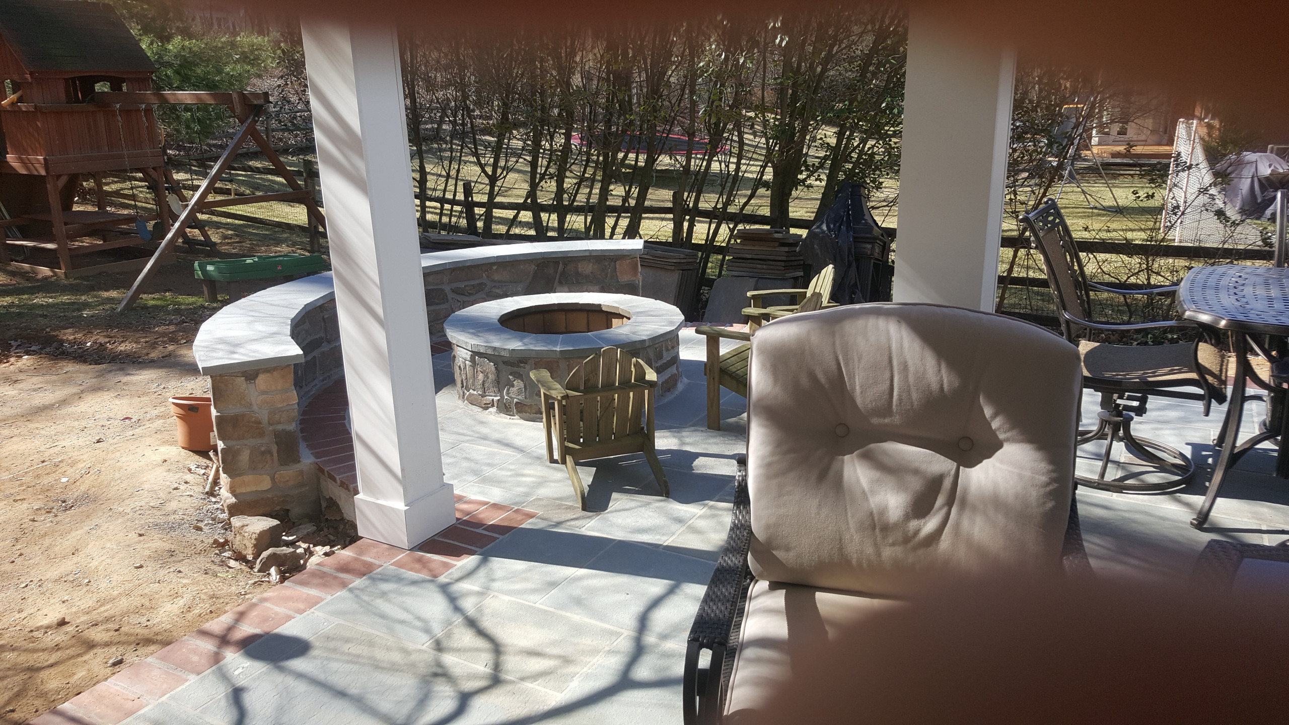 fire pit/ patio/ screened in deck