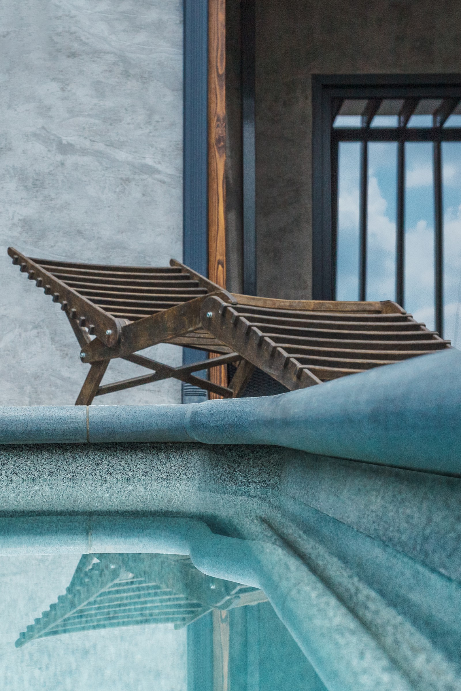 Бассейн возле дома в Краснодаре