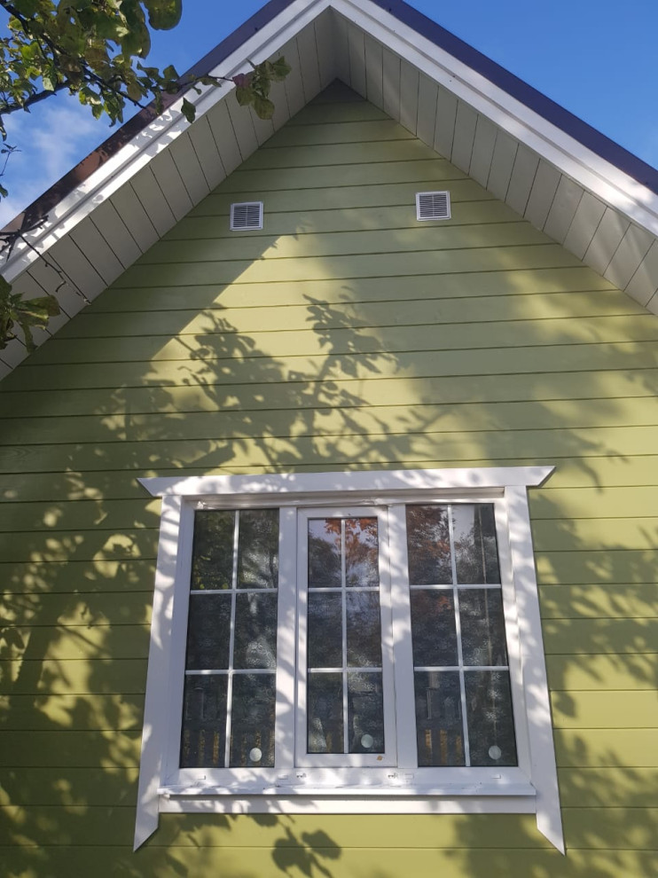 Покраска деревянного дома в п.Дунай