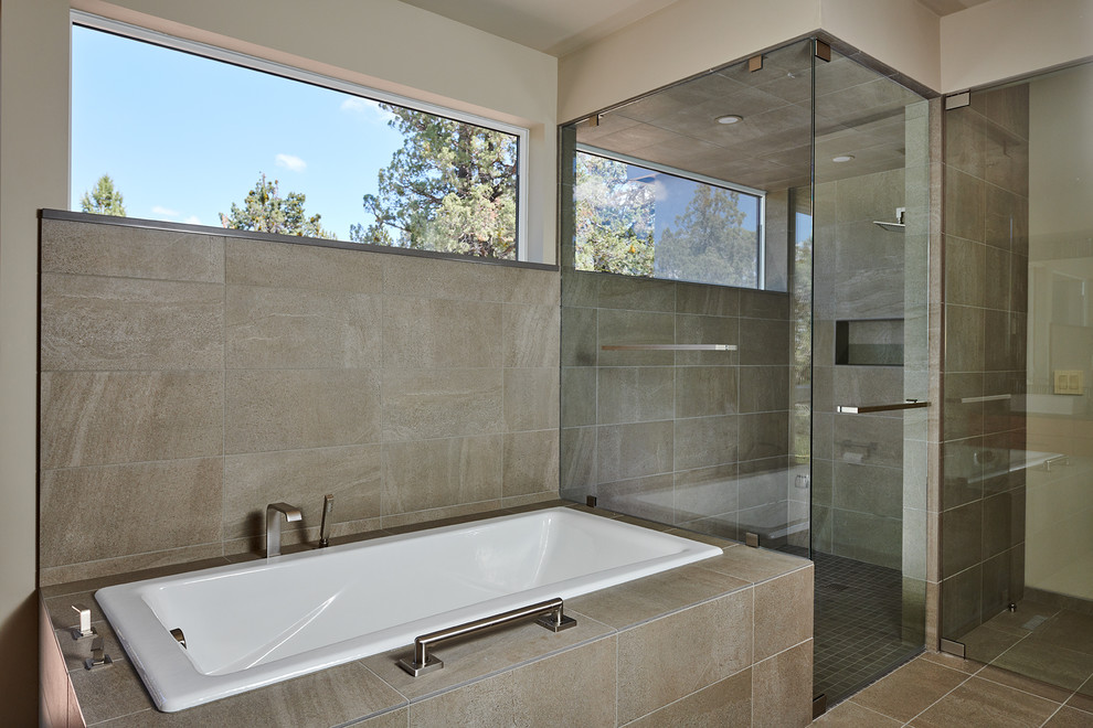 Inspiration for a mid-sized contemporary bathroom remodel