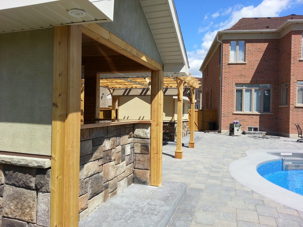 Home design - rustic home design idea in Toronto