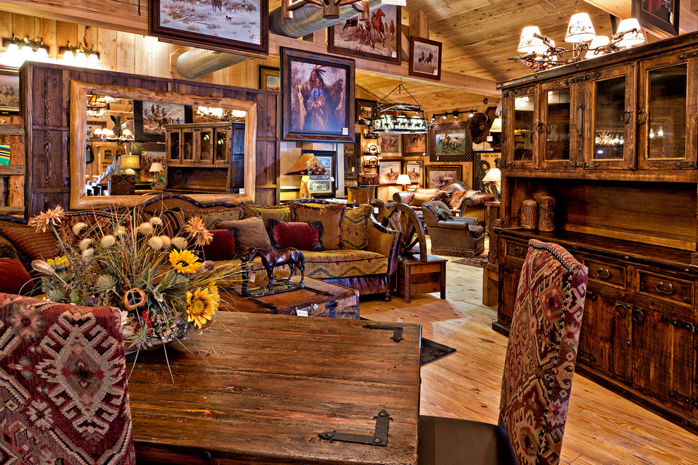 Mountain style living room photo in Miami