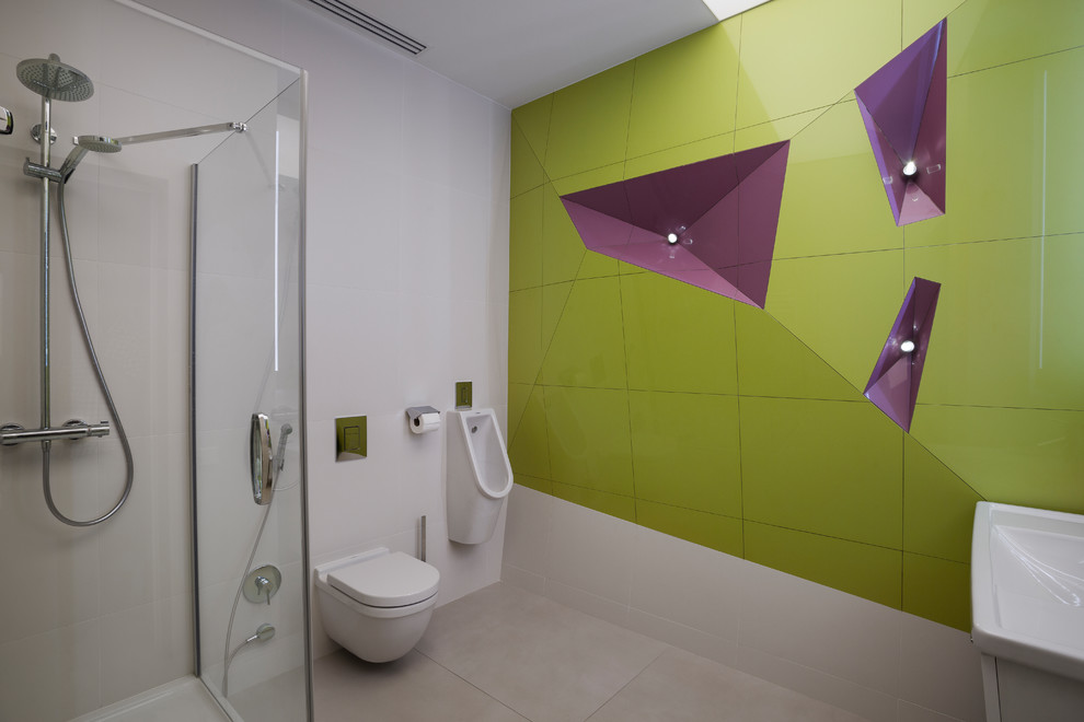 On the verge of illusion