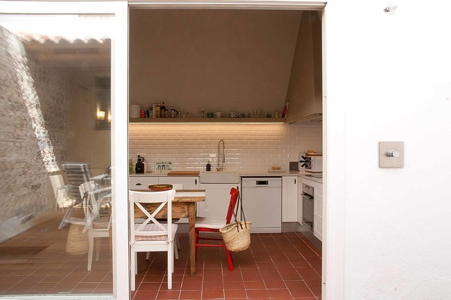 Sant Pol de Mar mediterranean-kitchen