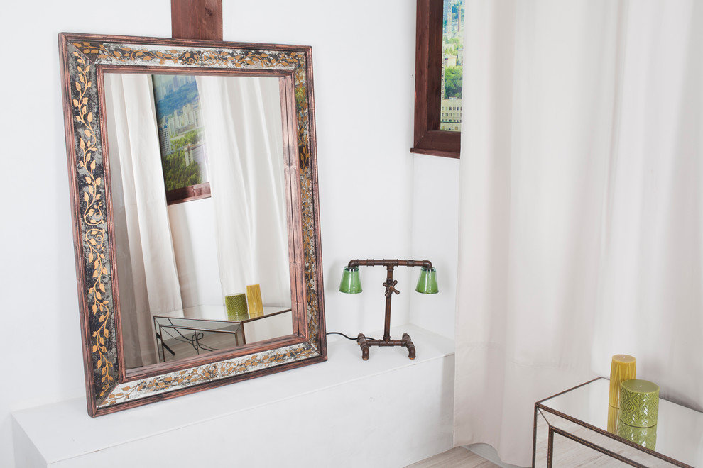 Настенное зеркало BountyHome