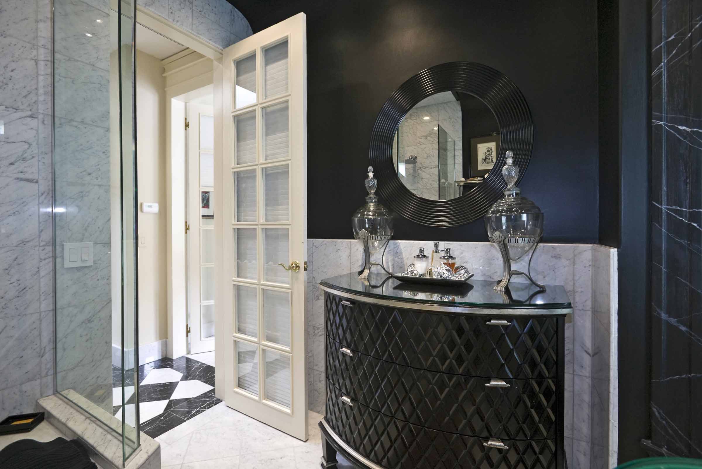 8 Ways to Treasure the Diamond Pattern at Home