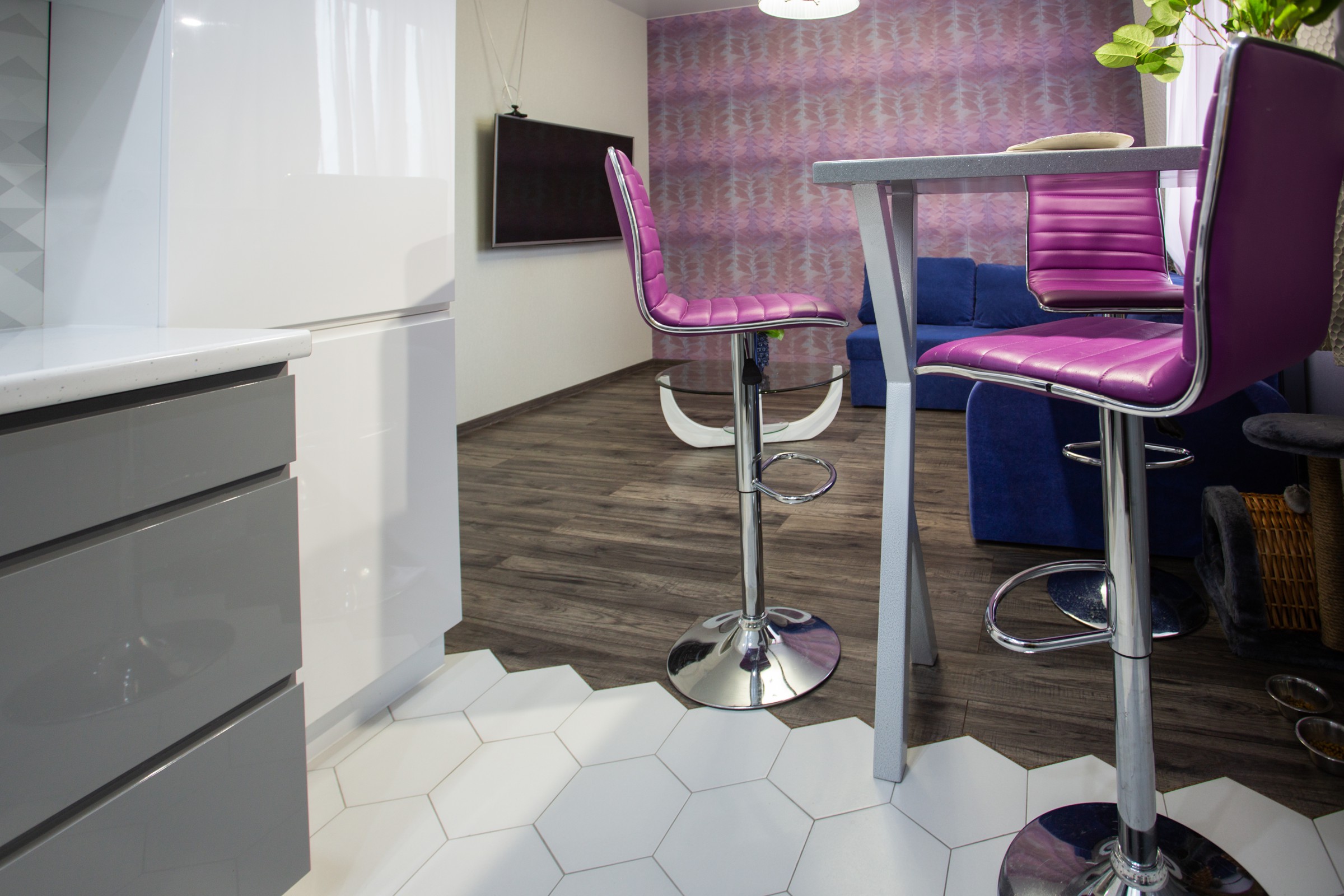 Интерьер однокомнатной квартиры "Фуксия"