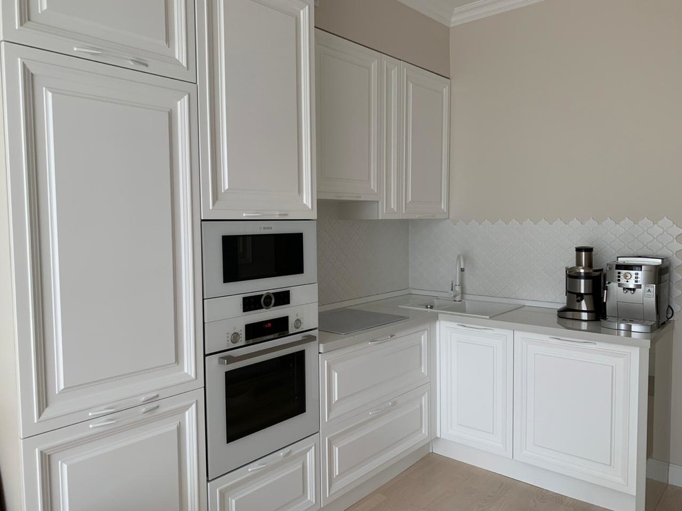 Светлая однокомнатная квартира в неоклассическом стиле