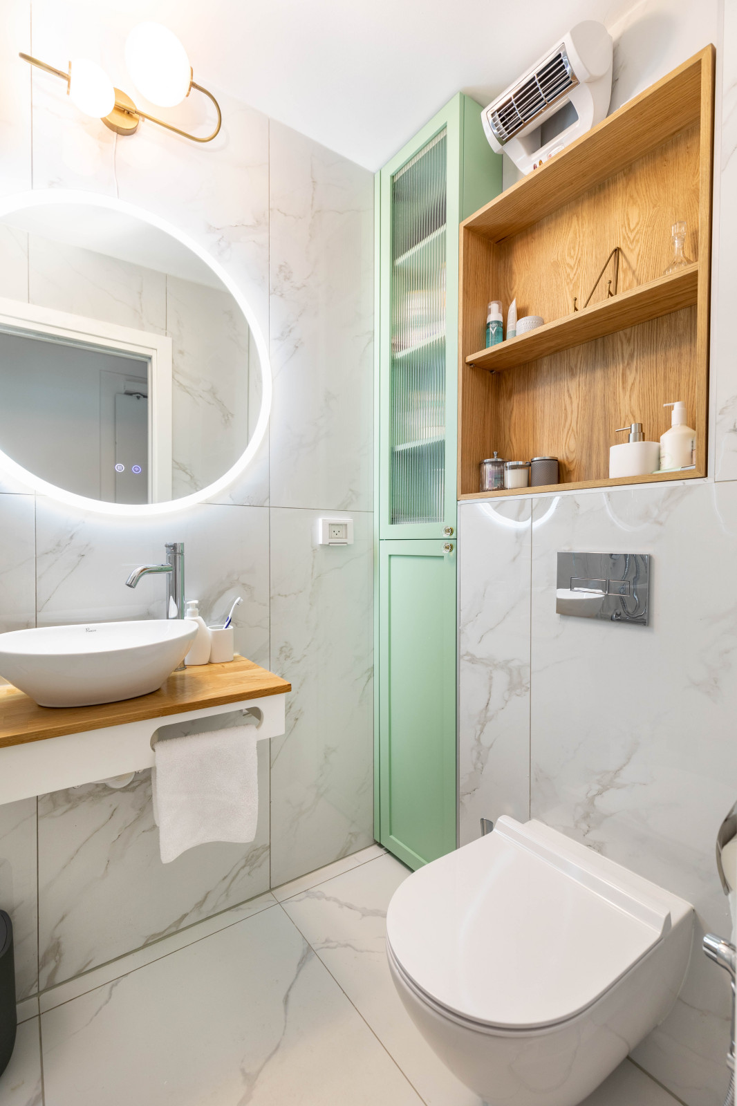 Маленькая ванная комната. Тель Авив