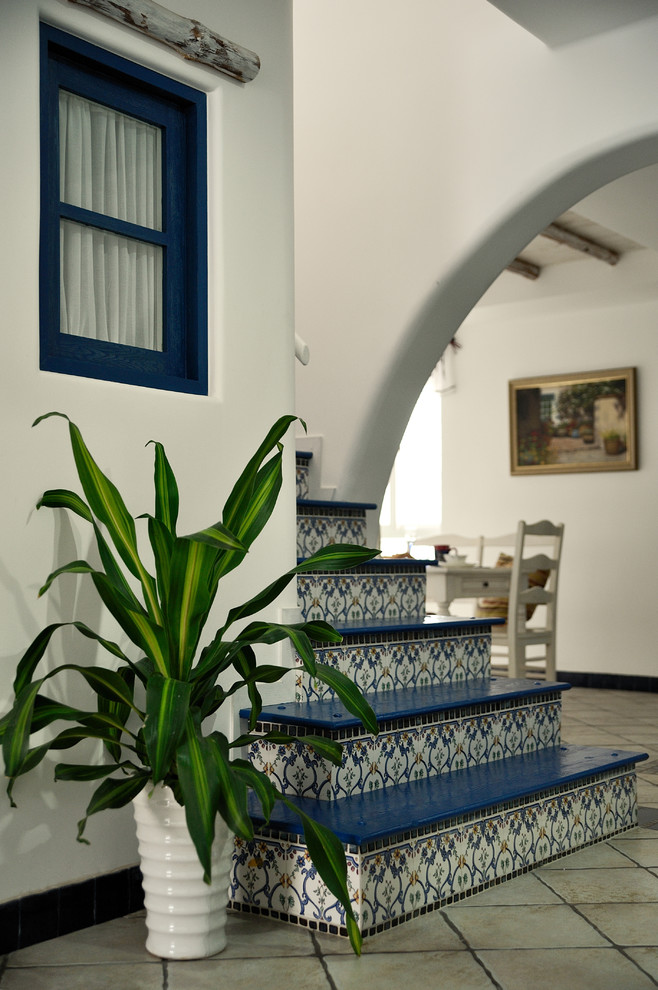 This is an example of a mediterranean staircase in Hong Kong.
