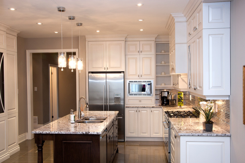 Kitchen - transitional kitchen idea in Toronto