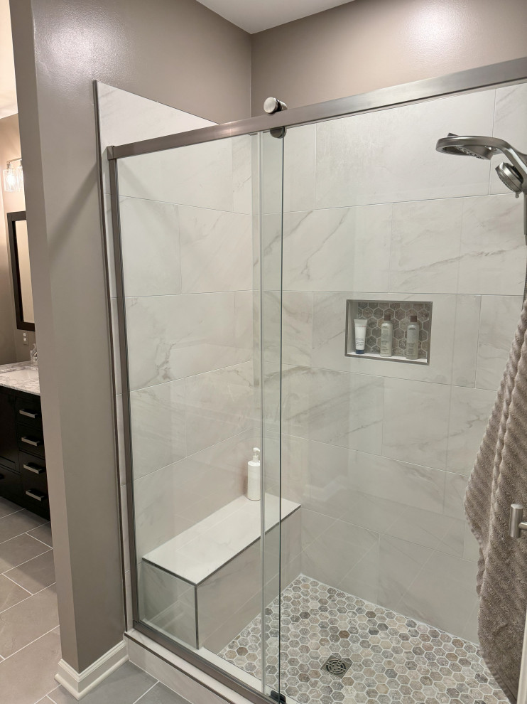 Villages of Oak Manor Master Bathroom