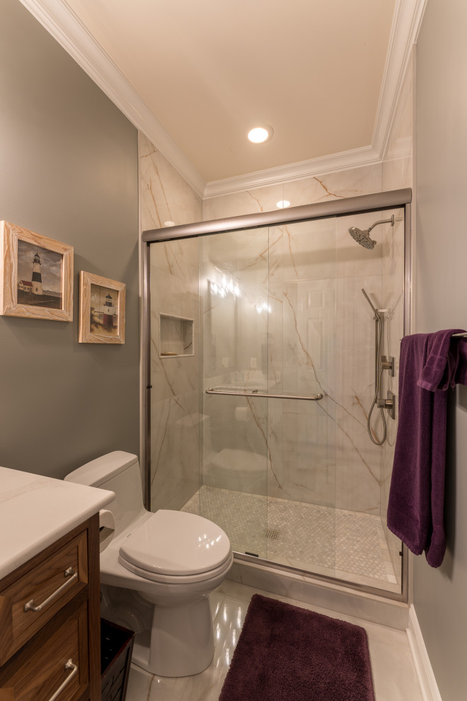 Indian Lake Walnut Bathrooms