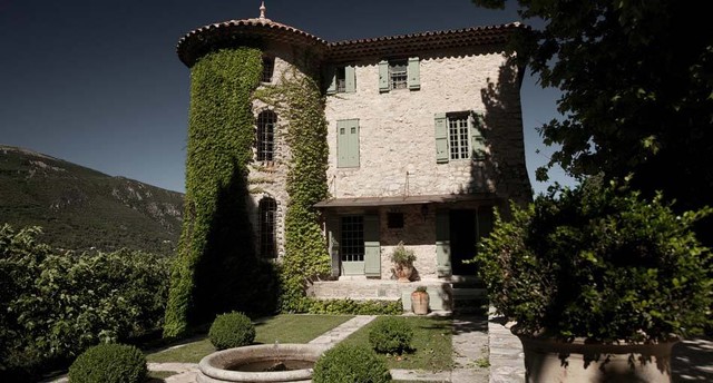 R&eacute;novation du chateau du Rouret mediterranean-house-exterior