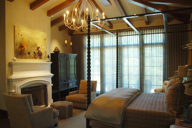 Santa Barbara/Mediterranean Style middelhavsstil-sovevaerelse
