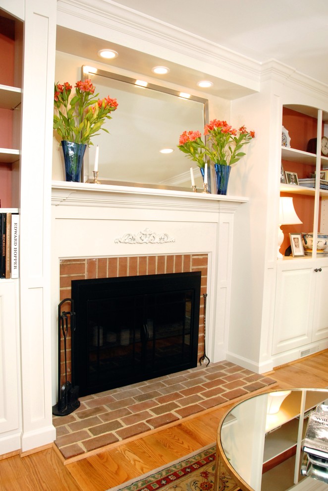 Williamsburg White flat panel kitchen