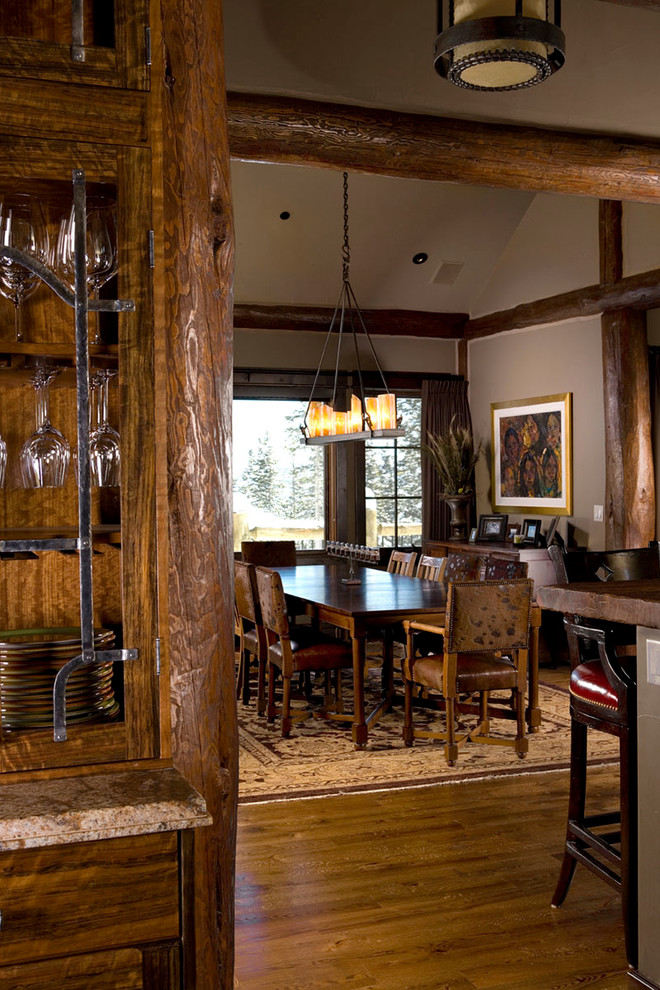 Dining room - rustic dining room idea