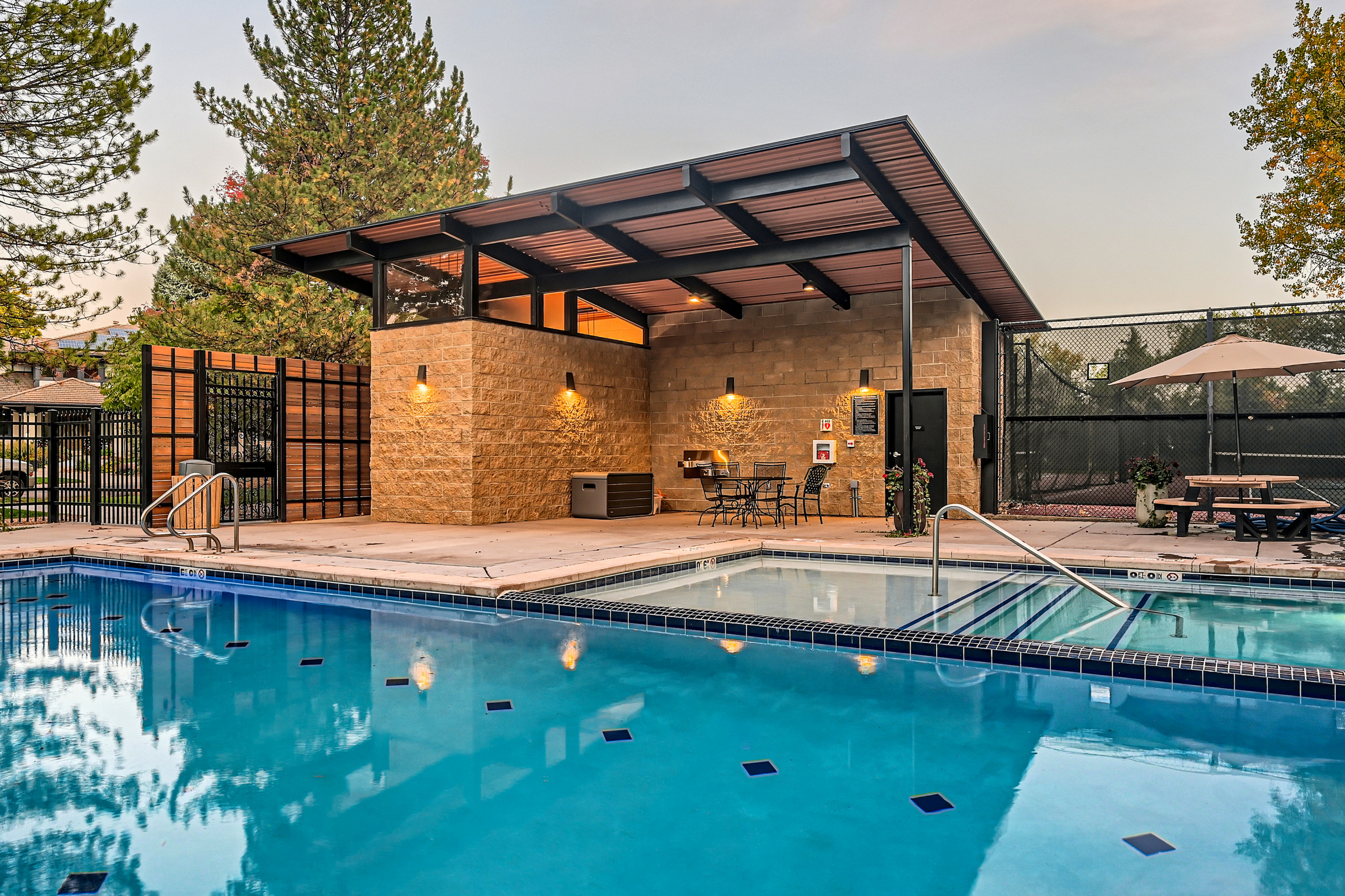Reserve HOA Pool - Commercial
