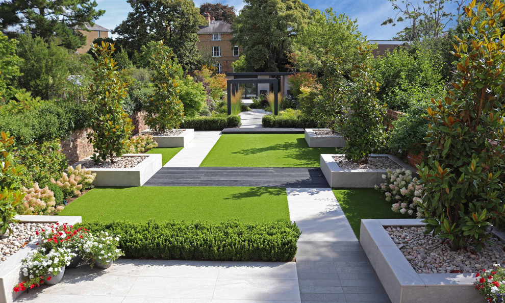 Design ideas for a contemporary garden in Oxfordshire.