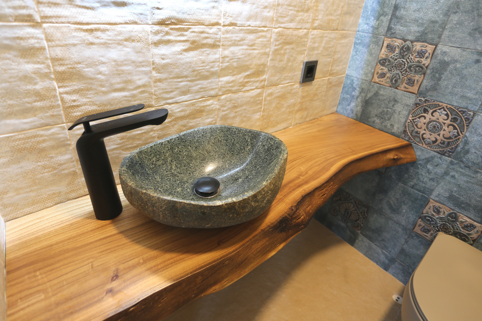 Санузел в рустикальном стиле