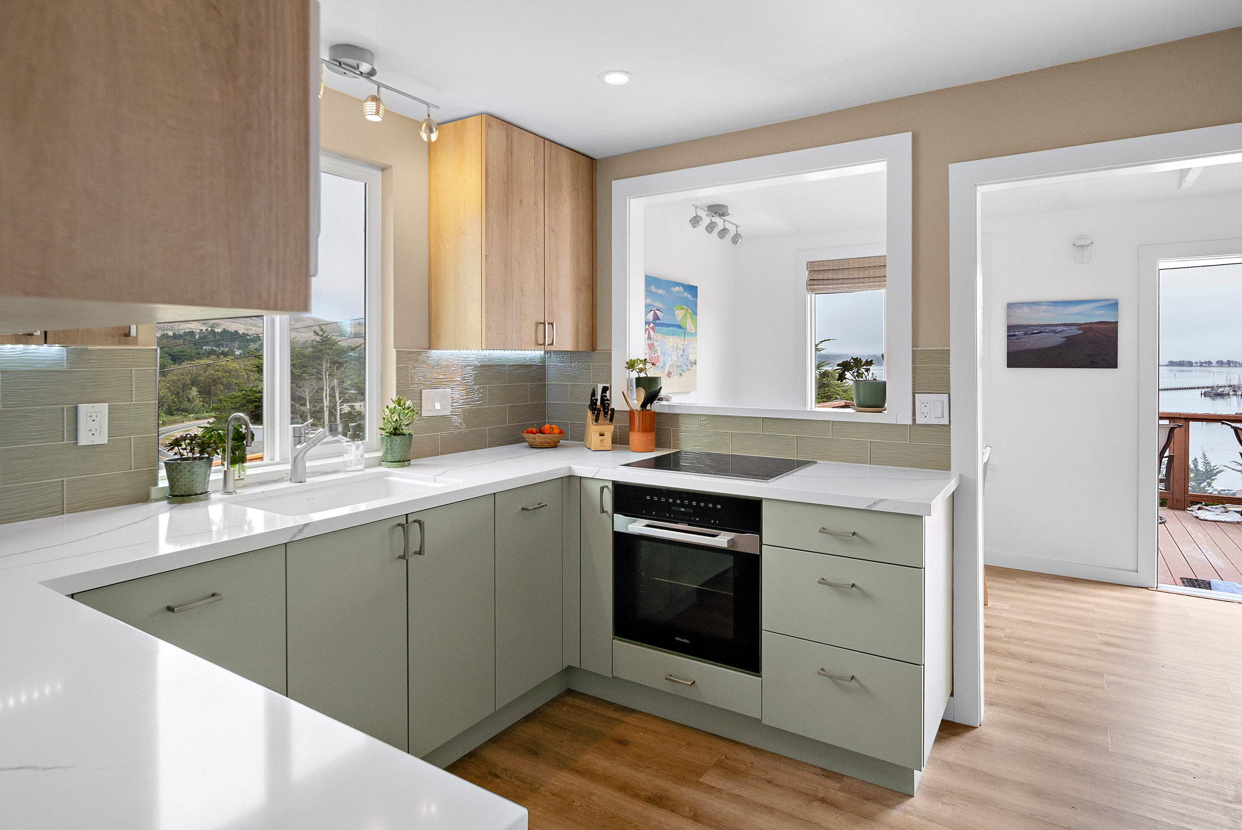 Bodega | Lovely Transitional Kitchen Remodel